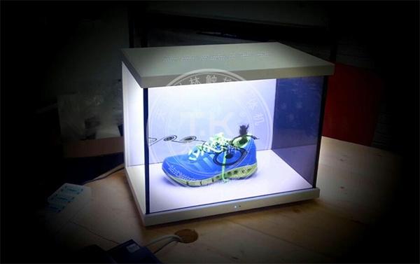 透明液晶屏展示柜给你不一样的互动体验
