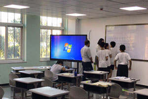 触摸一体机助力学校智能教室学习